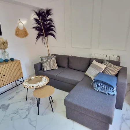 White アパート *